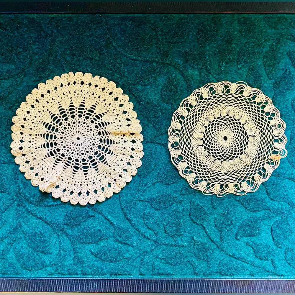 ANTIQUE CROCHETED LACE DOILY SET